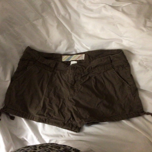 O’Neill summer shorts - Picture 2 of 5